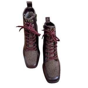 NWOB Antonio Melani Romy Lace-up Block Heel Bootie in espresso Size 6.5